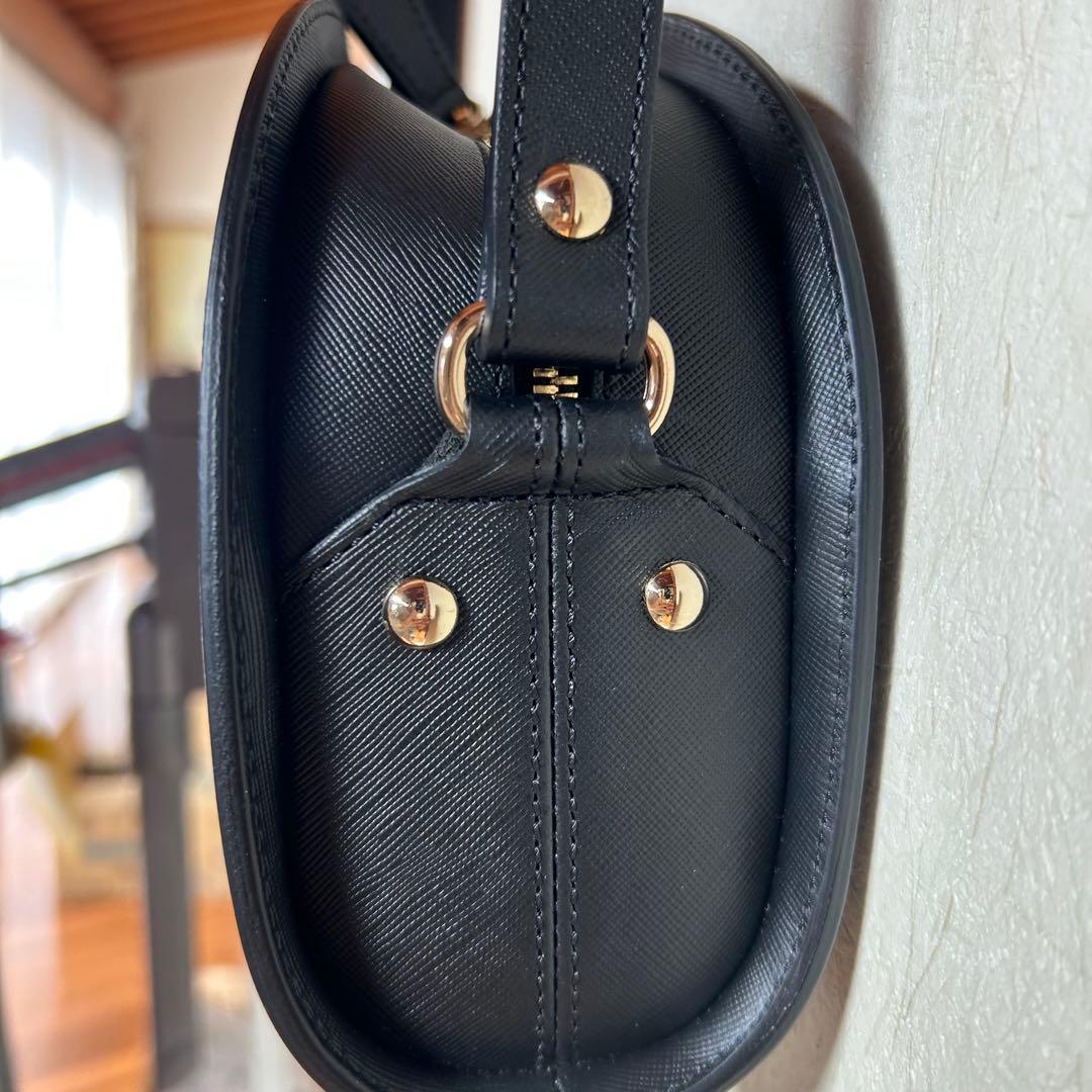 APCショルダーバッグ ハーフムーン