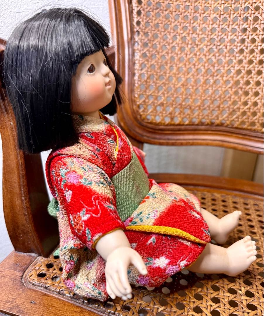 京おさな人形？ 創作人形 女の子 赤い着物 20cm 縮緬 詳細不明