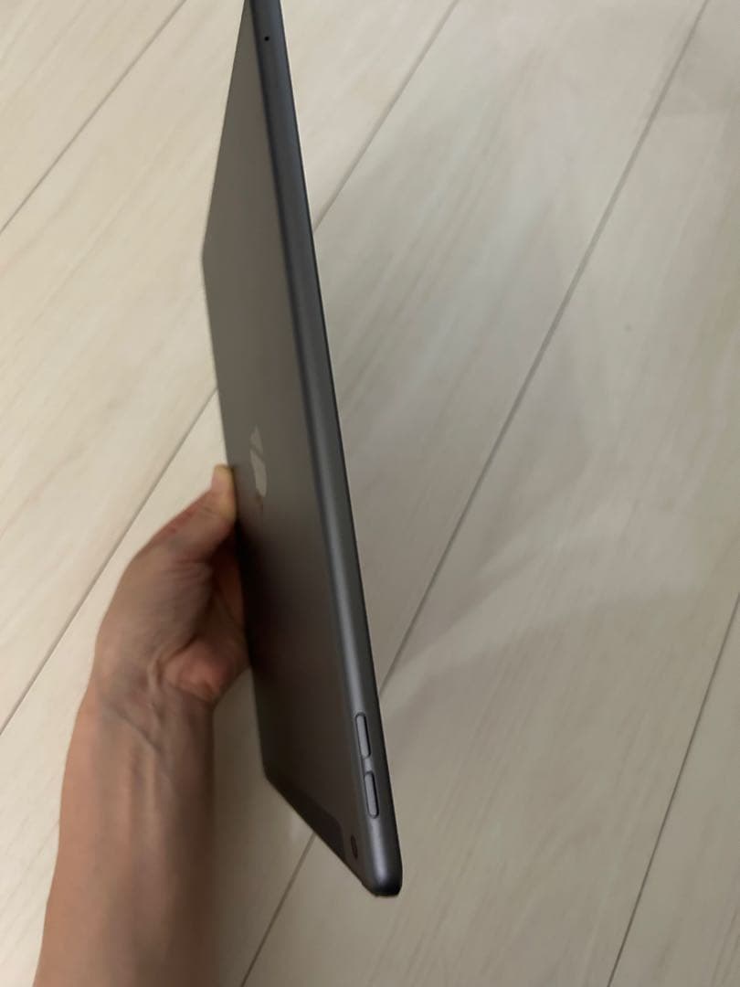ipad 第7世代　美品