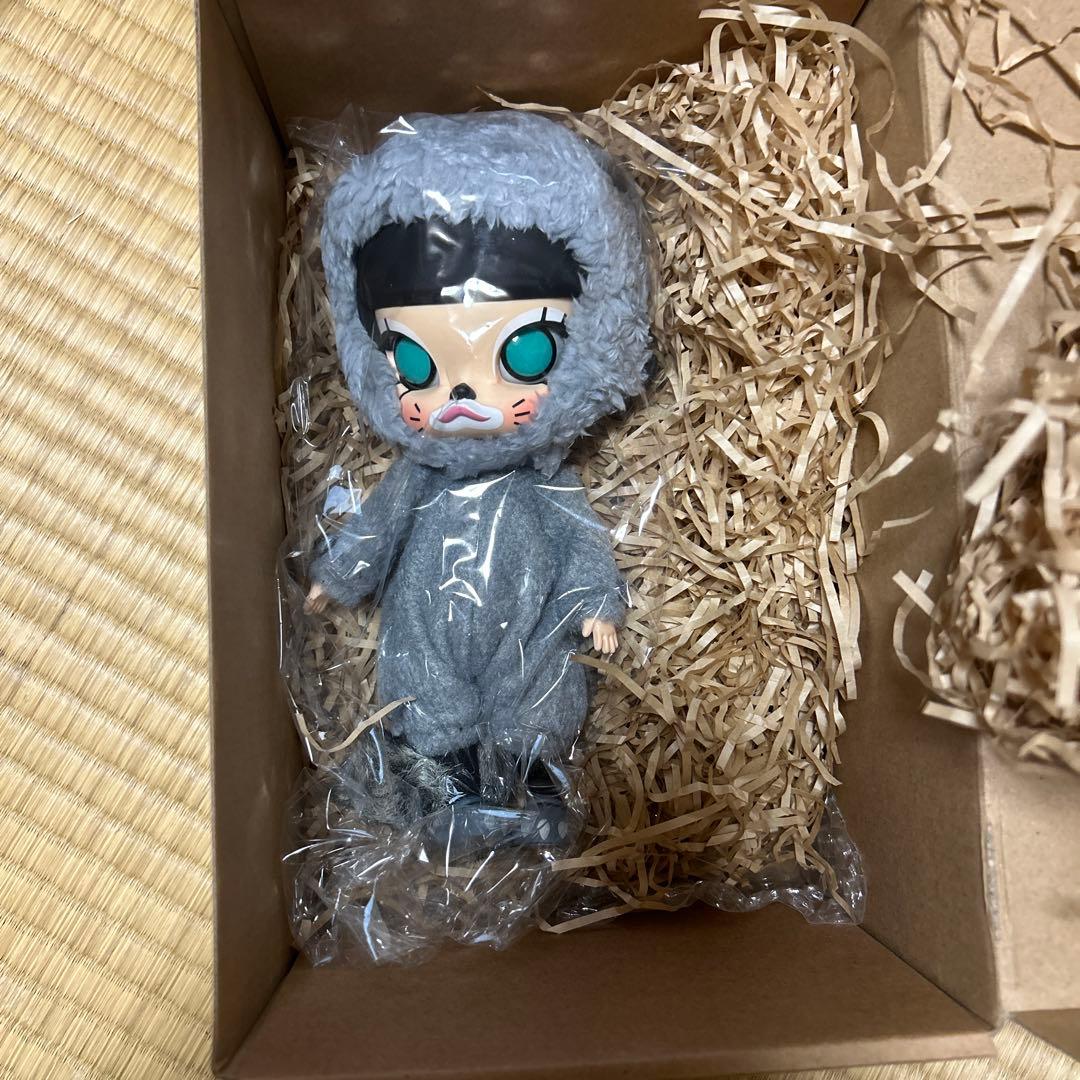 モリー　molly 赤ずきんちゃん　サイン入り　希少　絶版　popmart