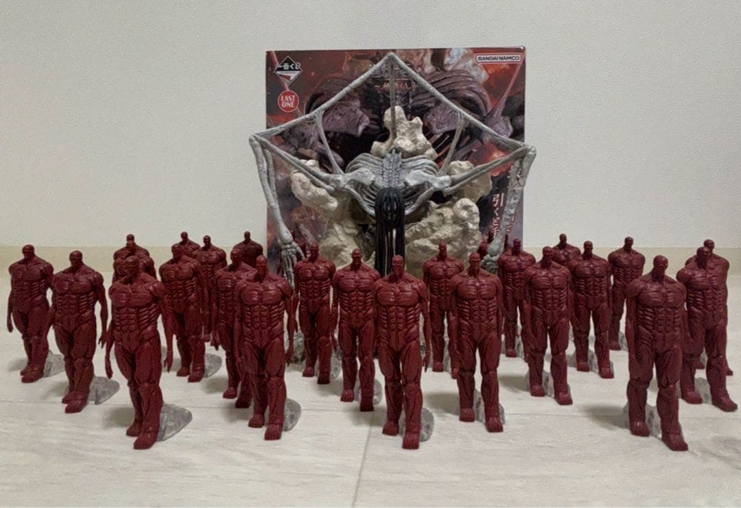 一番くじ進撃の巨人ラストワン賞｜賞地鳴らしフィギュア27個