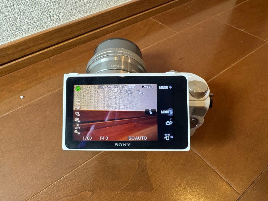 SONY αNEX-5R レンズ付 動作確認済 ミラーレス一眼
