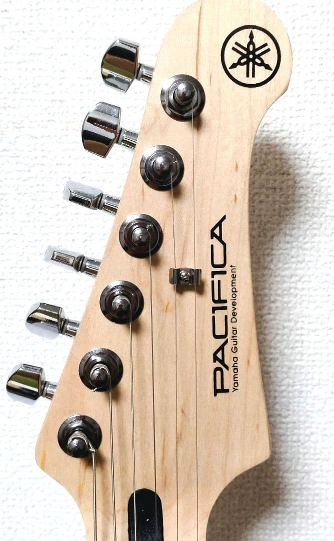 YAMAHA　PACIFICA 112VM グレー