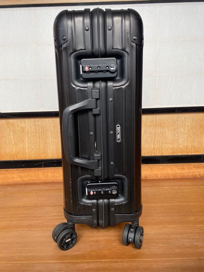 リモワ トパーズ ステルス　RIMOWA Black 4輪