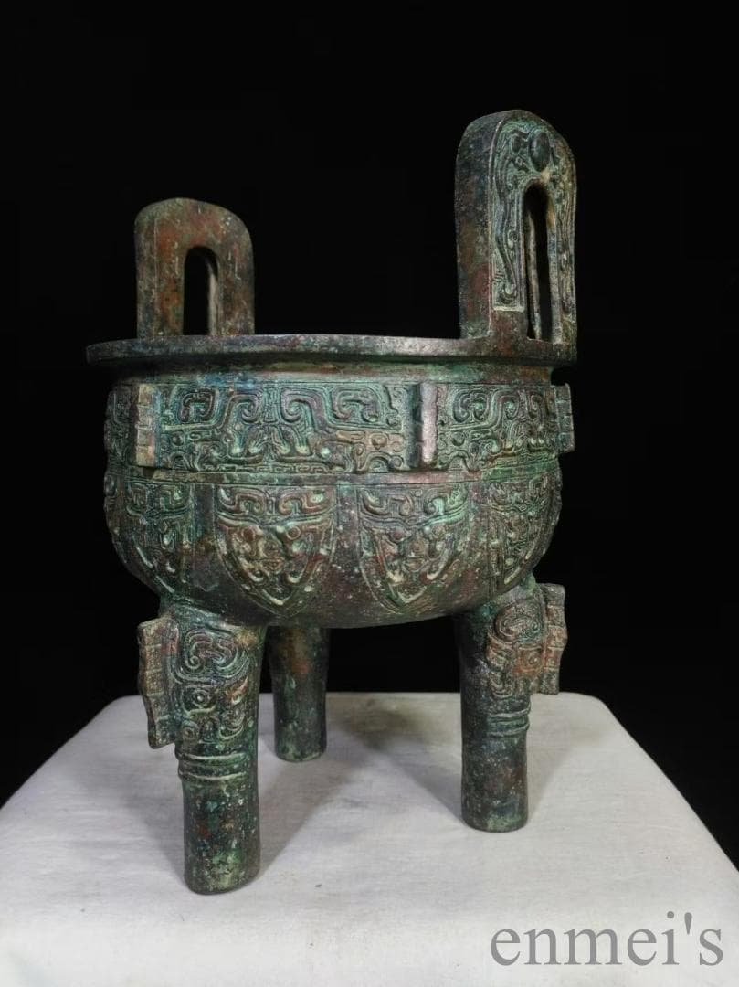 中国古美術【雲雷文鼎】青銅器 礼器 祭祀 鼎 高浮彫 手彫り 古美味 時代物