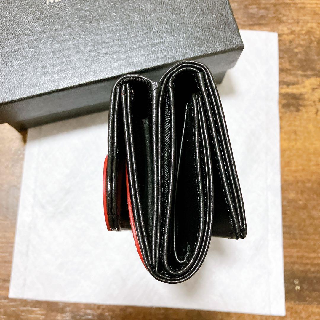 き*ん様 新品　マリークワント　ハートインサイドミニウォレット