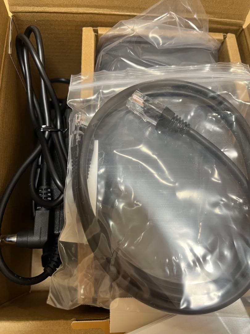 docomo 5Gホームルーター HR02