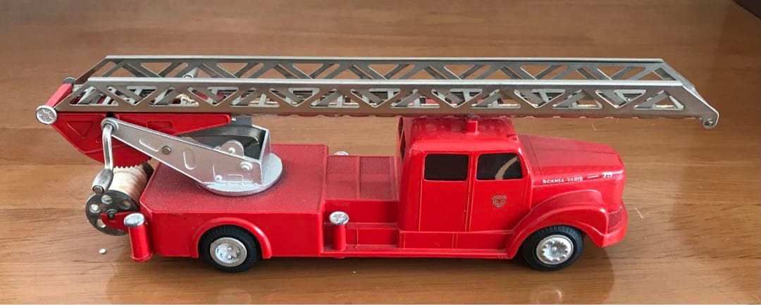 消防　はしご車　テクノ