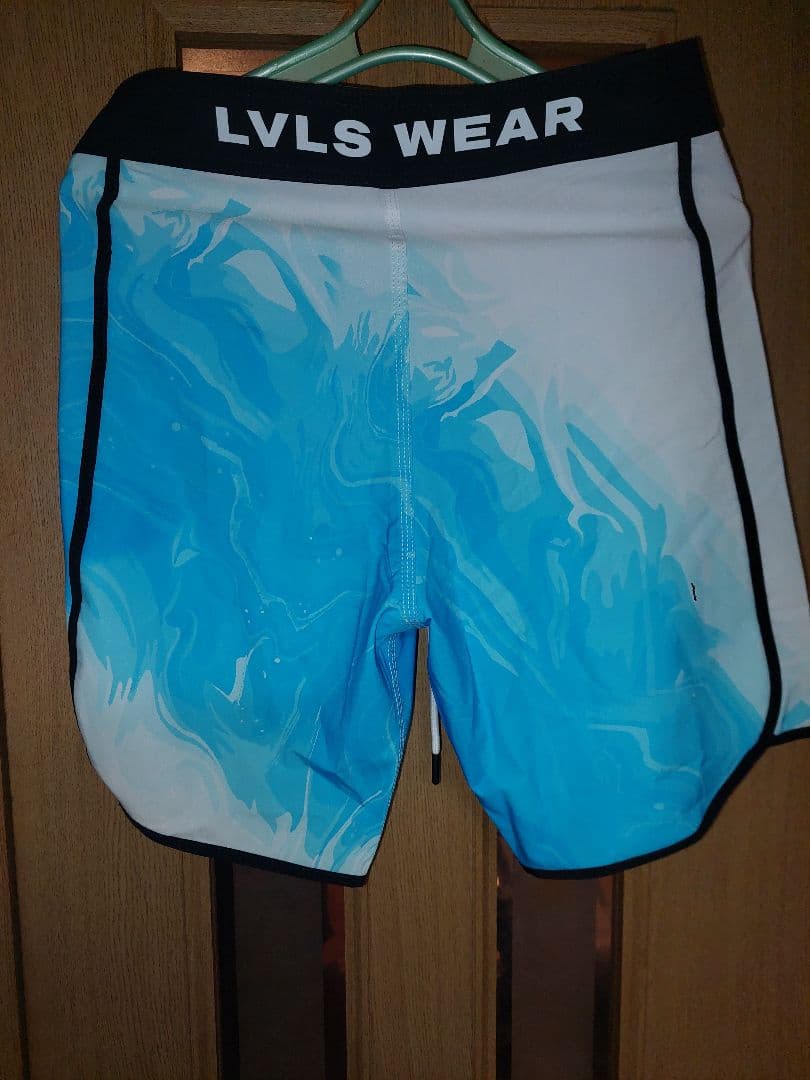 LVLS WEAR ステージショーツ　サーフパンツ　ボードショーツ