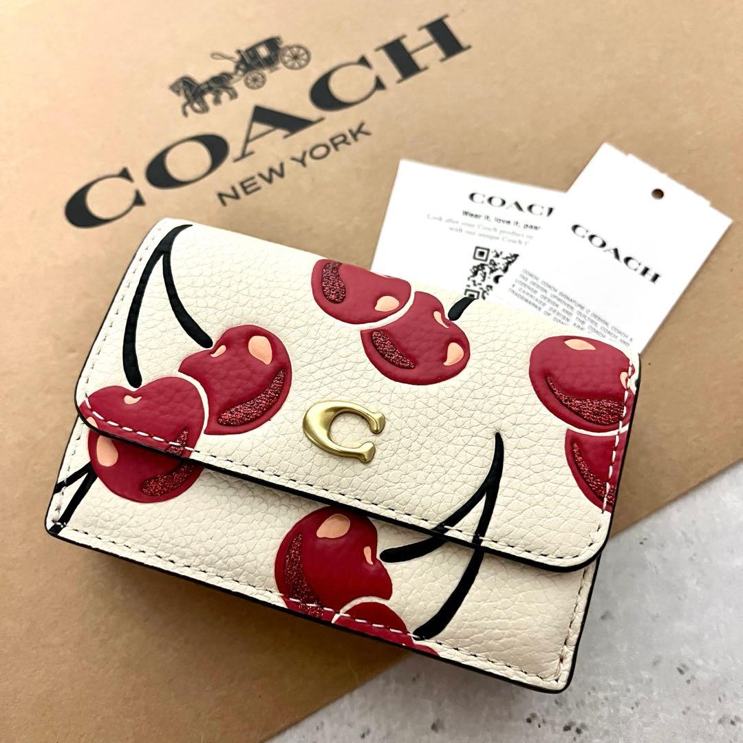 コーチ☆新品☆レザー チェリー柄 三つ折り財布/さくらんぼ 白系