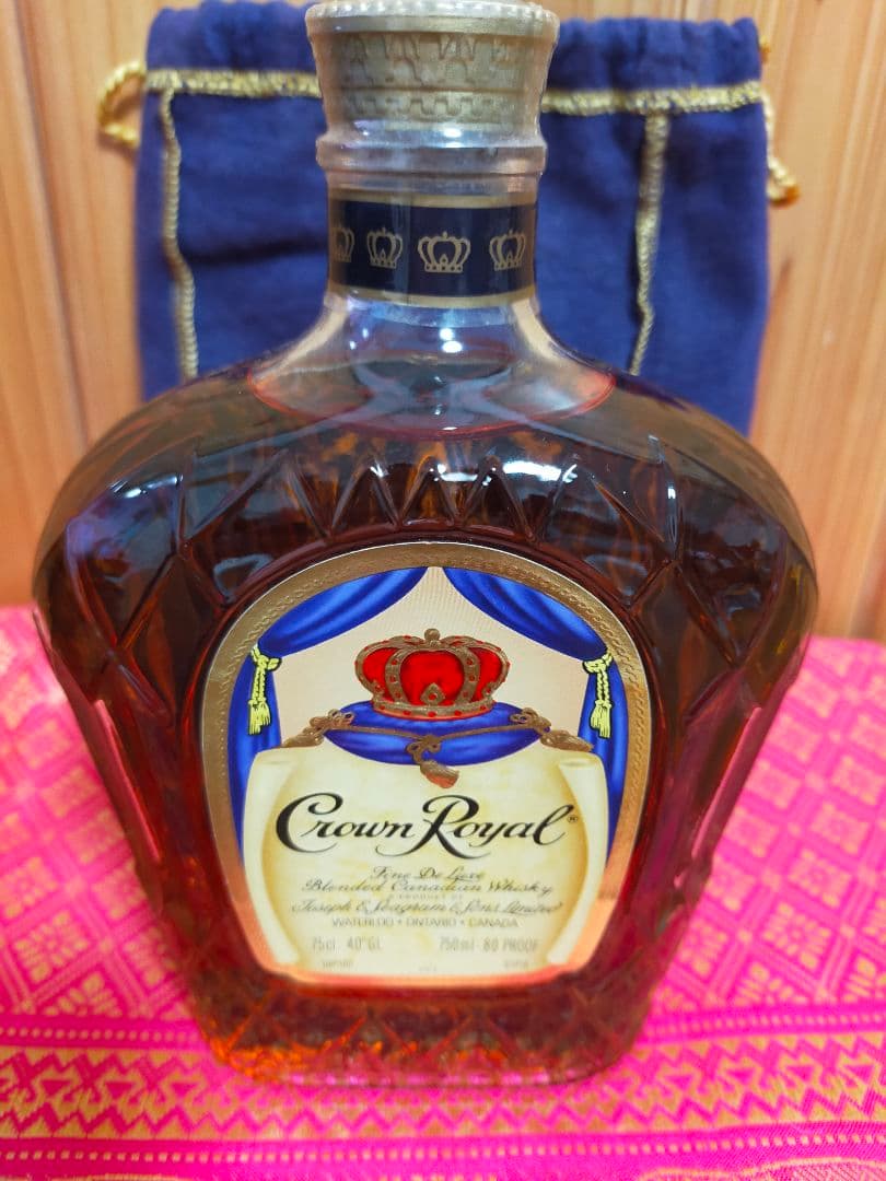 古酒クラウンローヤルウイスキー