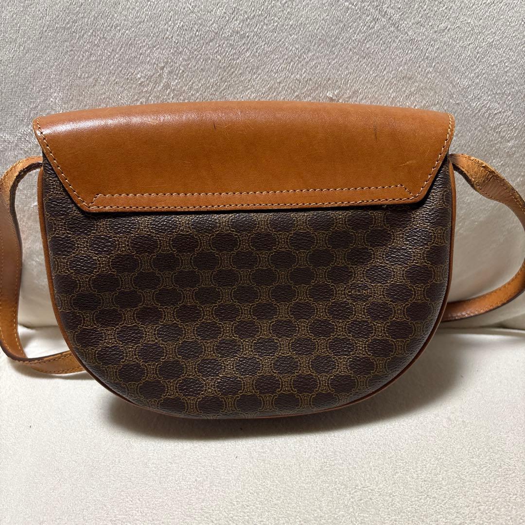 セリーヌ　ショルダーバッグ　マカダム　トリオンフ