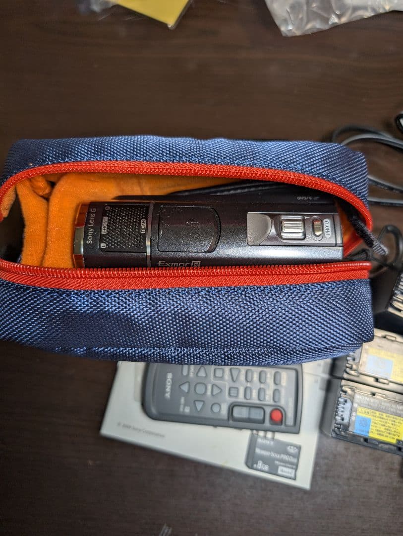 SONY HDR-CX520 と付属品など