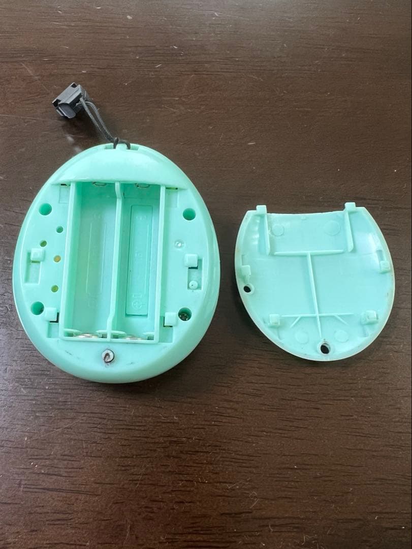 たまごっちピース たまごっち グリーン　P’s たまデコピアス