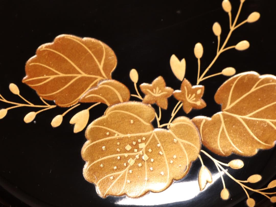 BJ018　輪島塗　布着堅地　盛岡庄五郎 作　縁金 草花金蒔絵椀　二客　木製