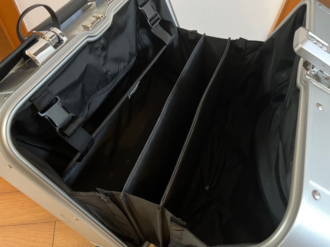 バッグ Carry-On Business Case 28L