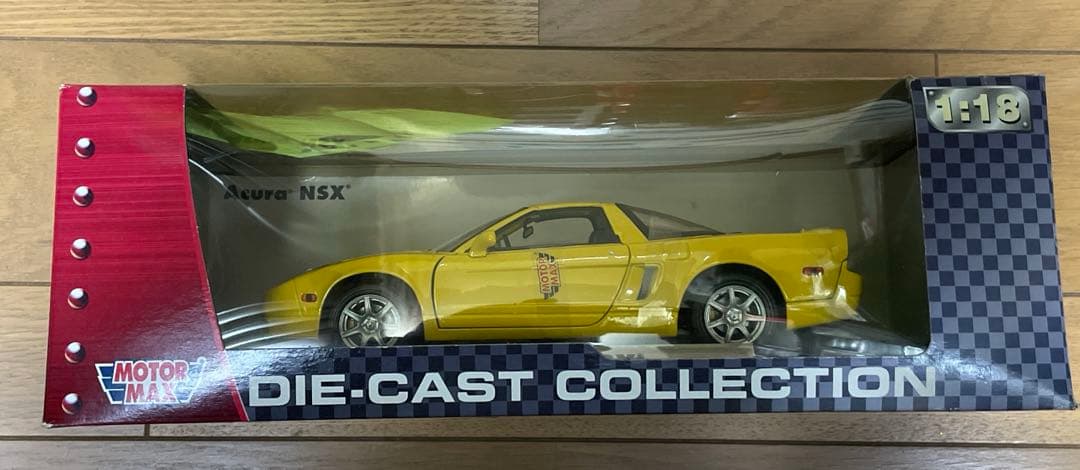 Acura nsx ミニカー　1:18 motormax