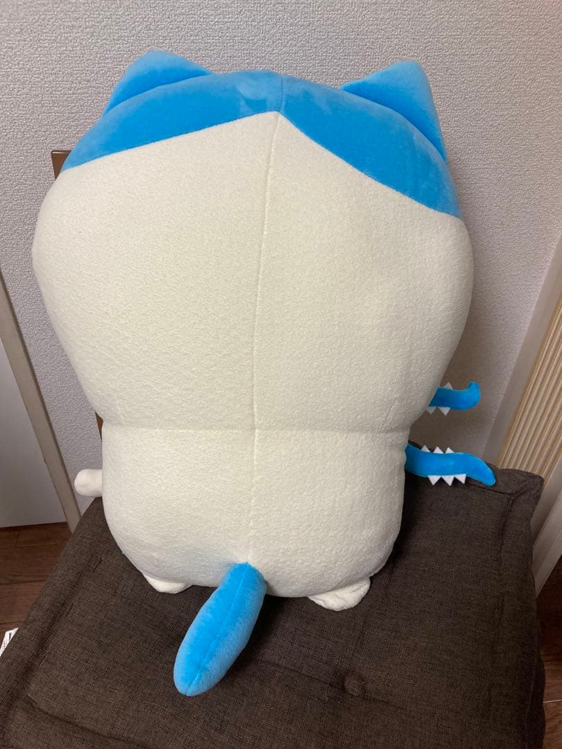 ちいかわ 討伐棒をもった特大ぬいぐるみ(ハチワレ)