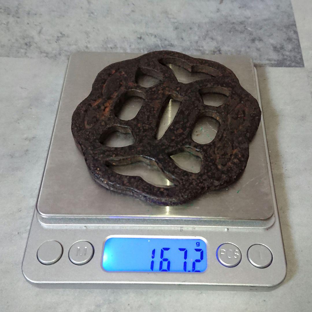 江戸時代後期 箱入り 刀鍔　縦85mm 横90mm 厚さ5mm 時代物　刀装具