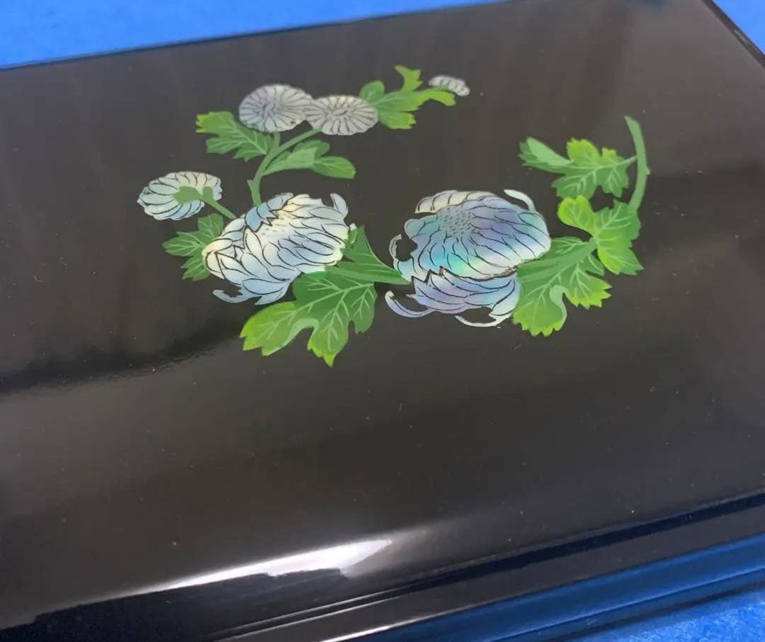 Mother of pearl work 会津塗　小物入れ　螺鈿