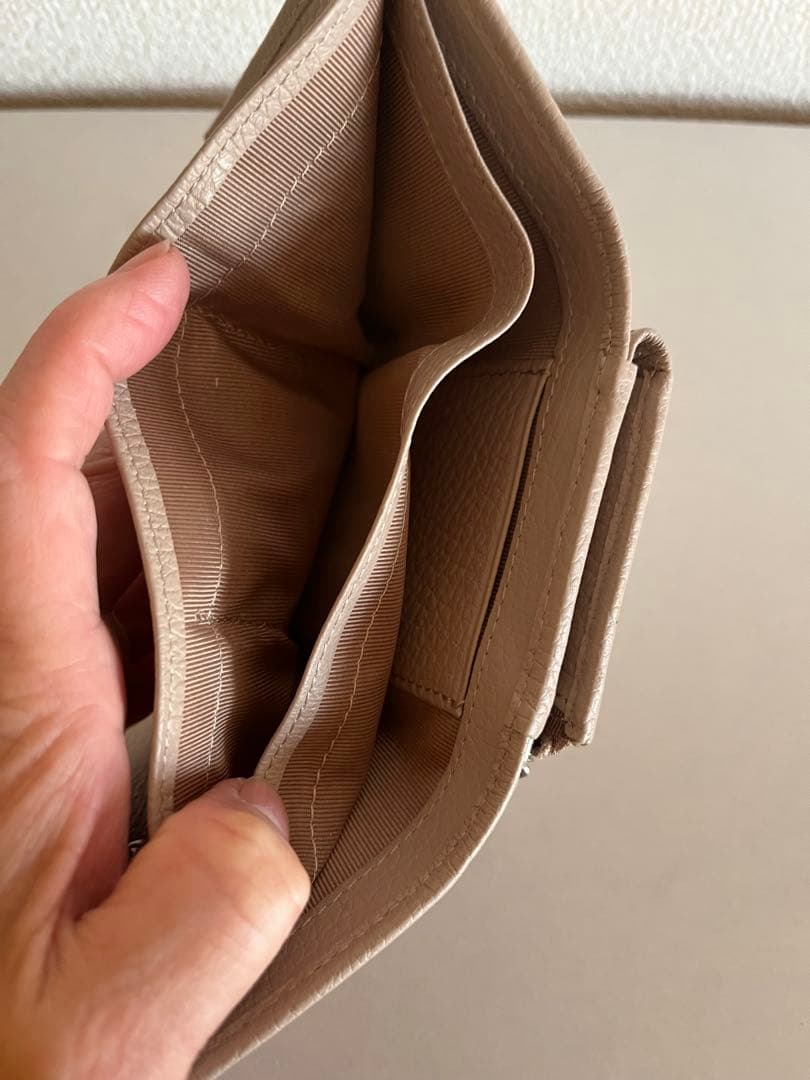 ジャンニキアリーニ　三つ折り財布