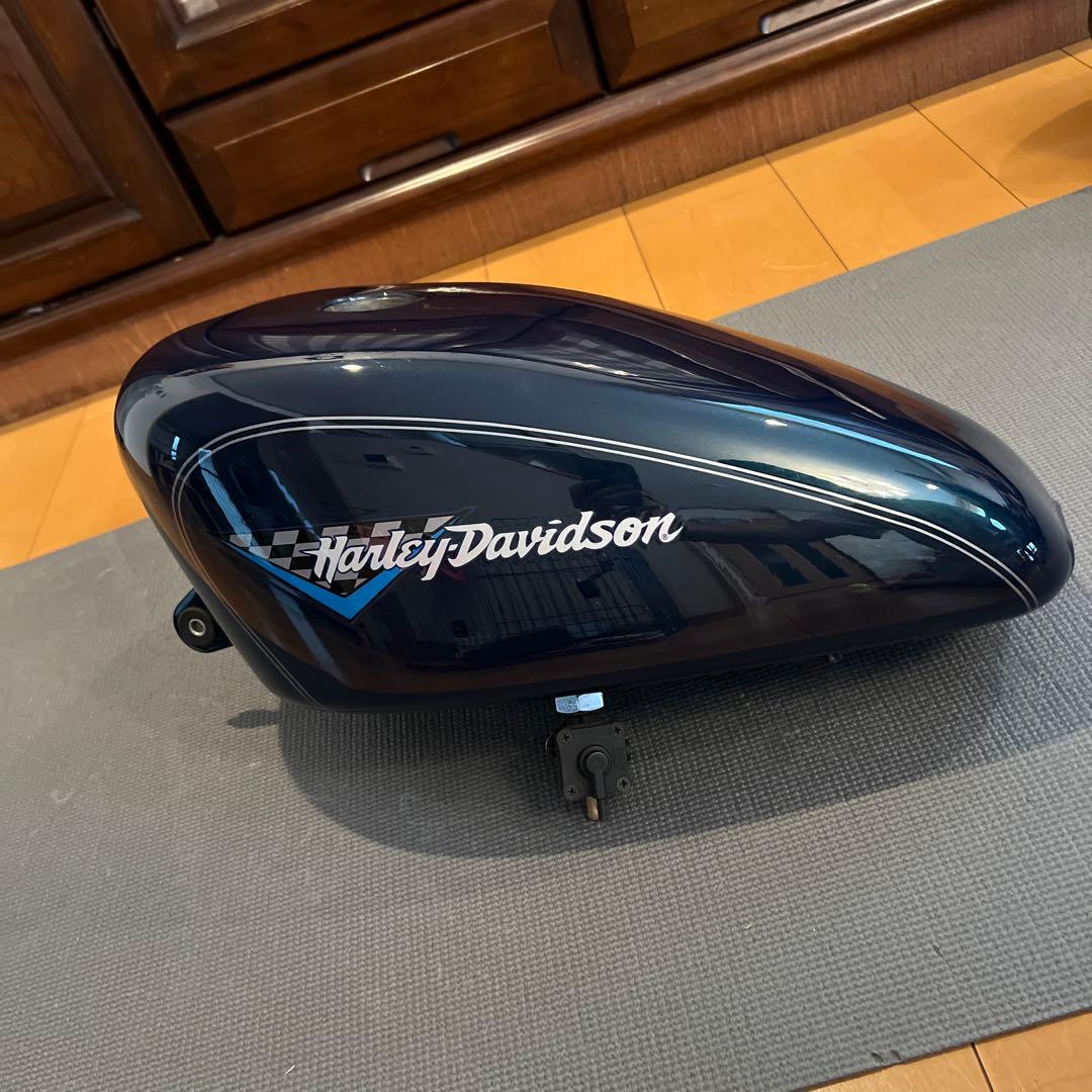 Harley Davidson スポーツスター純正タンク