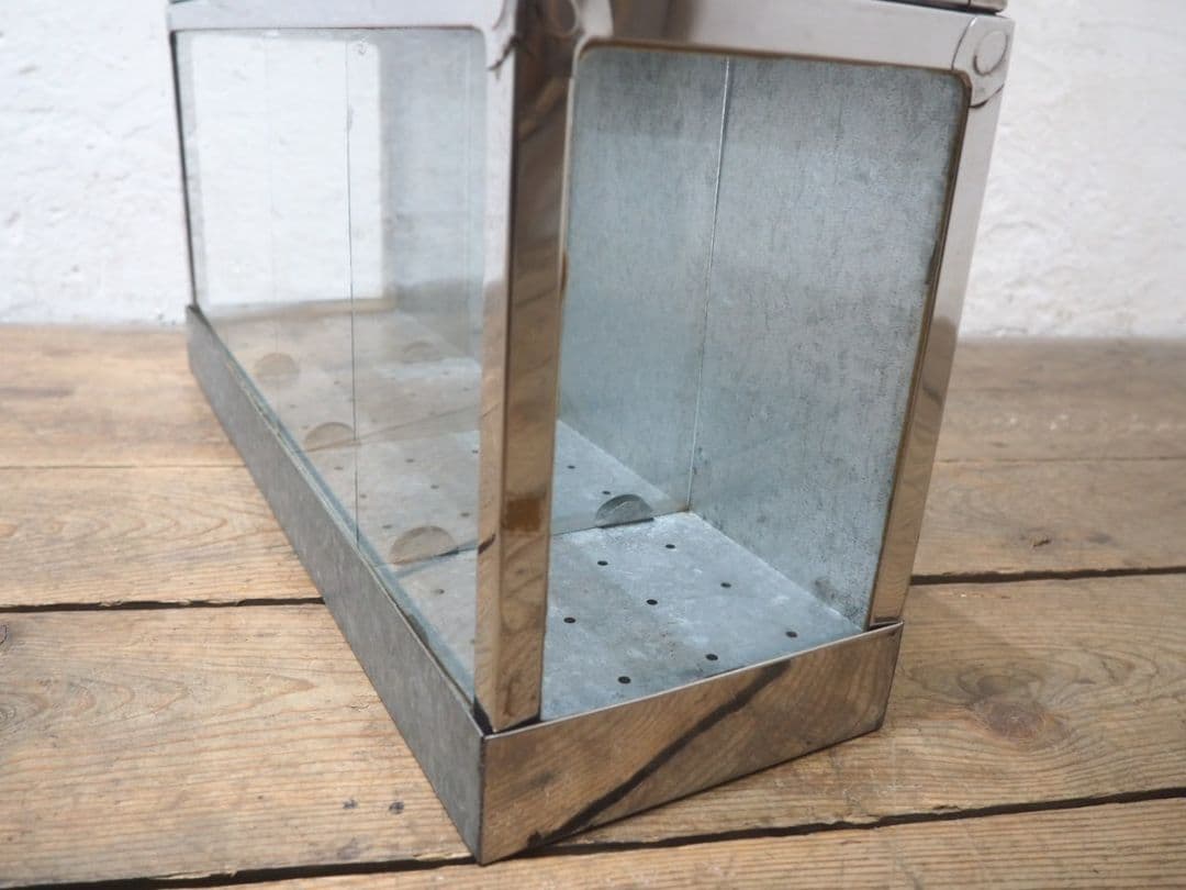 1325 昭和レトロなブリキのガラスケース　飾り棚　駄菓子屋　陳列棚　ビンテージ