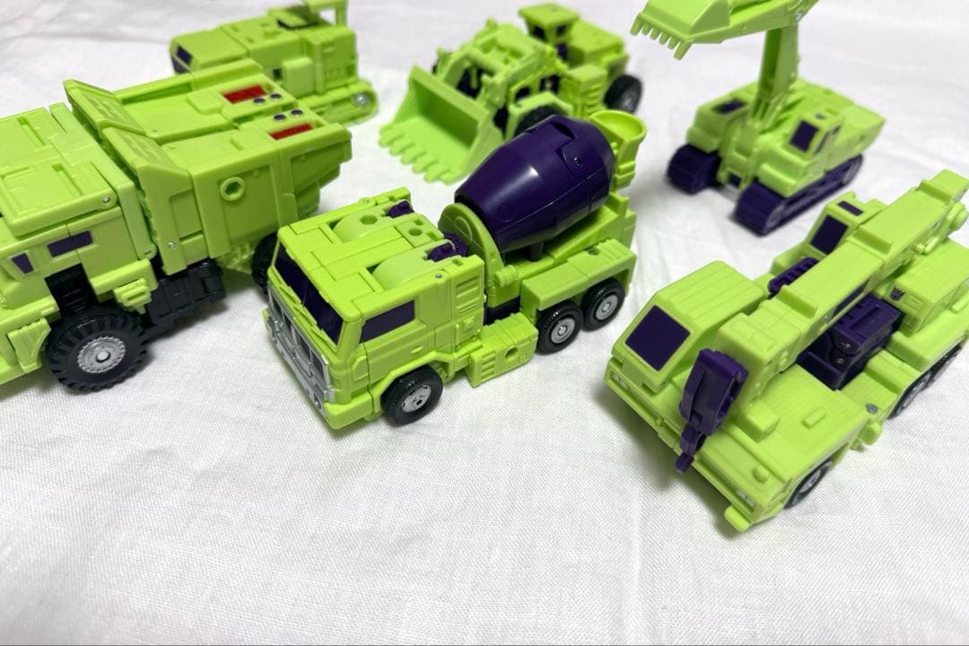 トランスフォーマー スタジオシリーズ TS デバスター