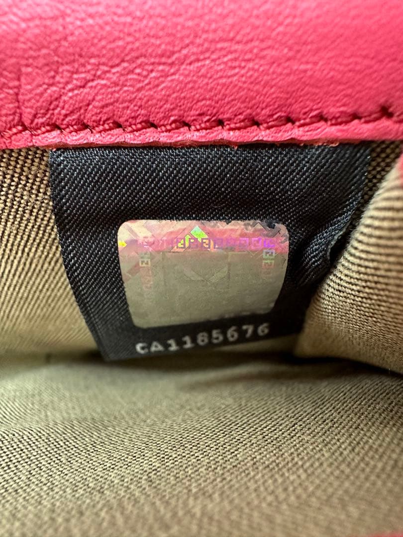 FENDI ピンク 二つ折り財布