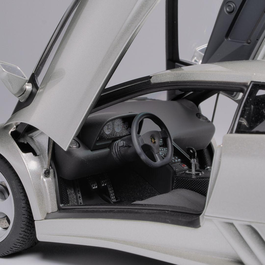 オートアート 1/18 ランボルギーニ ディアブロ SE30 イオタ シルバー