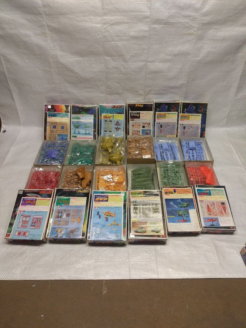 バンザイバンダイ ガンダム プラモデル セット