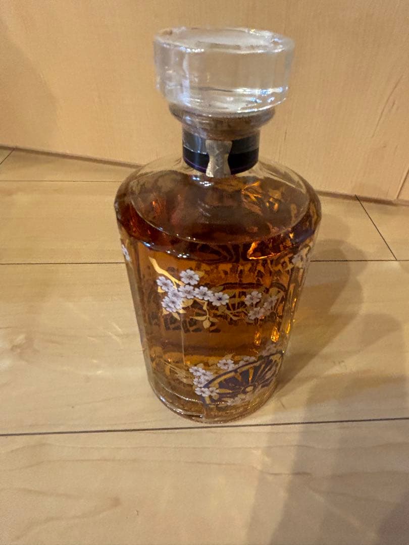 【限定・未開栓】サントリー 響 マスターズセレクト 意匠ボトル 700ml 箱付