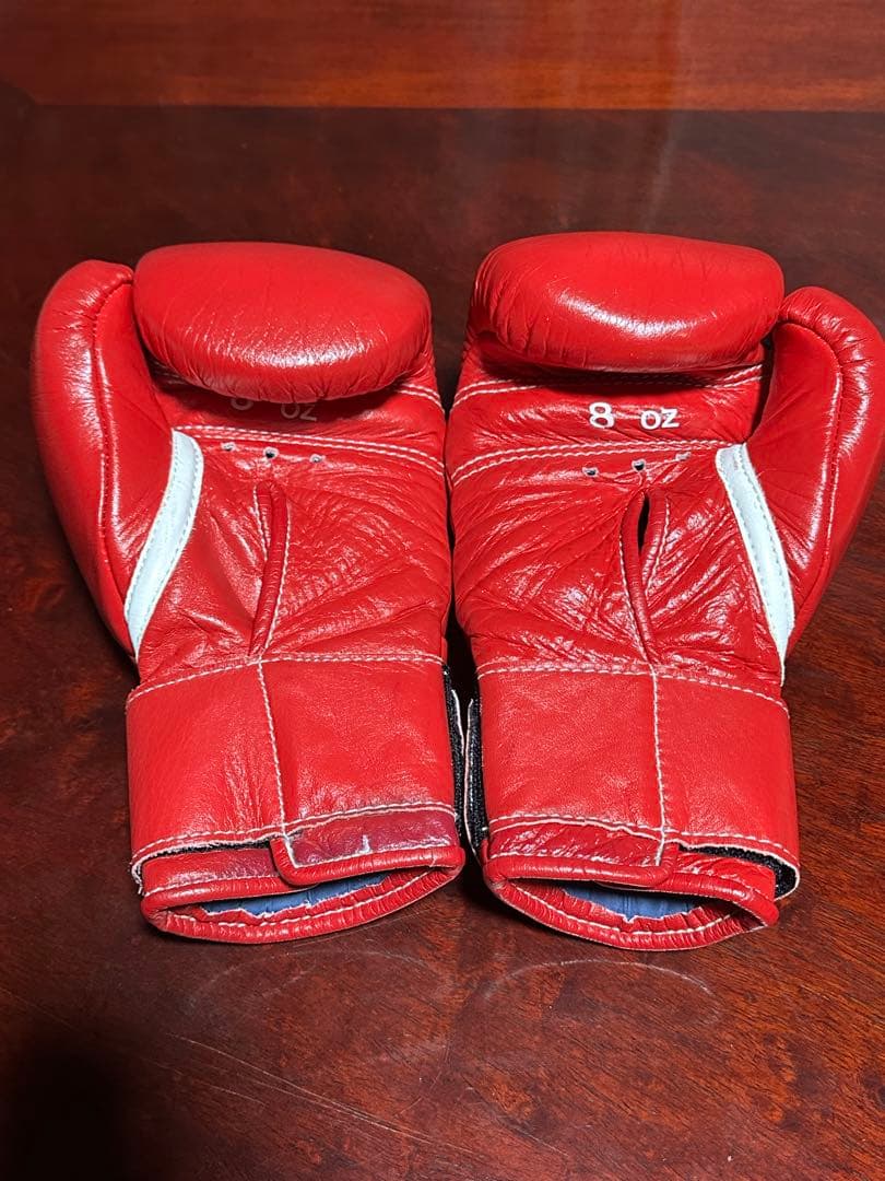 Winning ボクシンググローブ 8 oz 赤