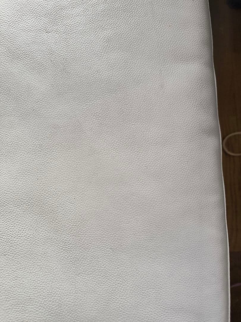 オットマン　大塚家具 ホワイト　革