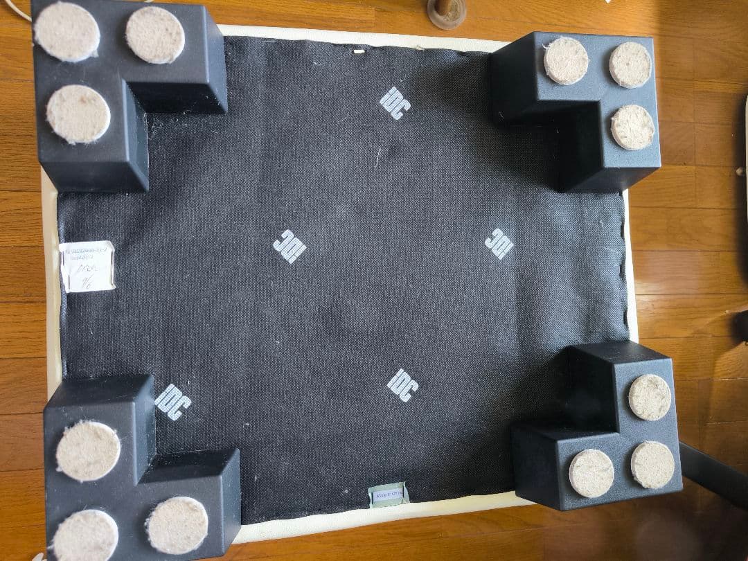 オットマン　大塚家具 ホワイト　革