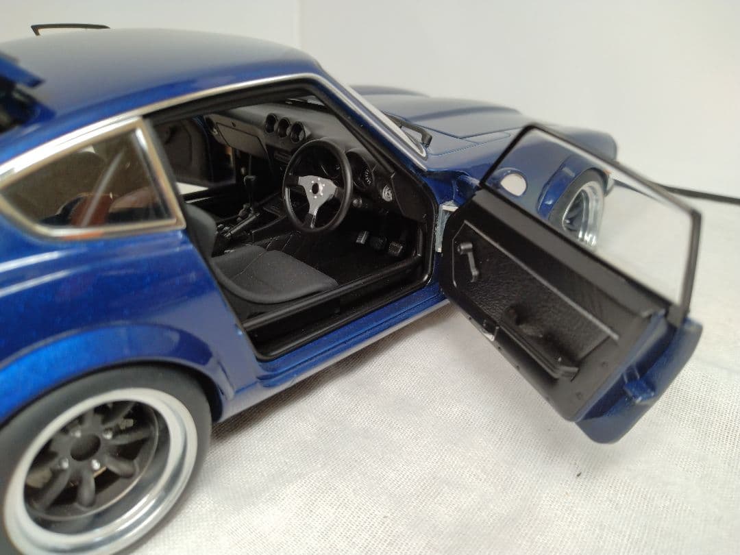 オートアート　1/18　湾岸ミッドナイト　悪魔のZ　日産　フェアレディZ