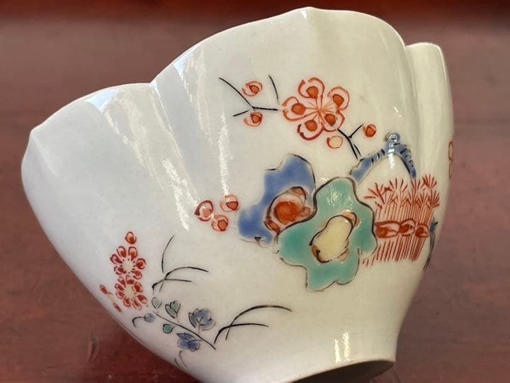 骨董　アンティーク　柿右衛門　色絵　梅文　輪花縁　小碗　盃　酒盃　小鉢　輪花皿