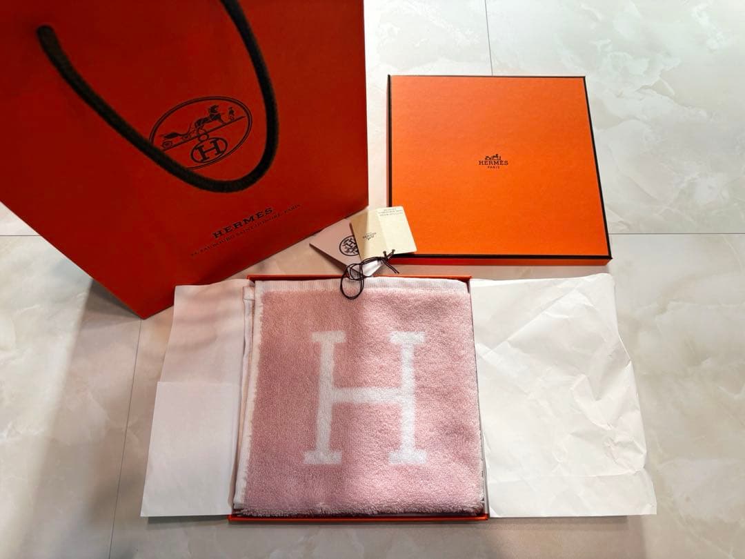 HERMES エルメス　タオルハンカチ　ハンドタオル　30㎝　コットン