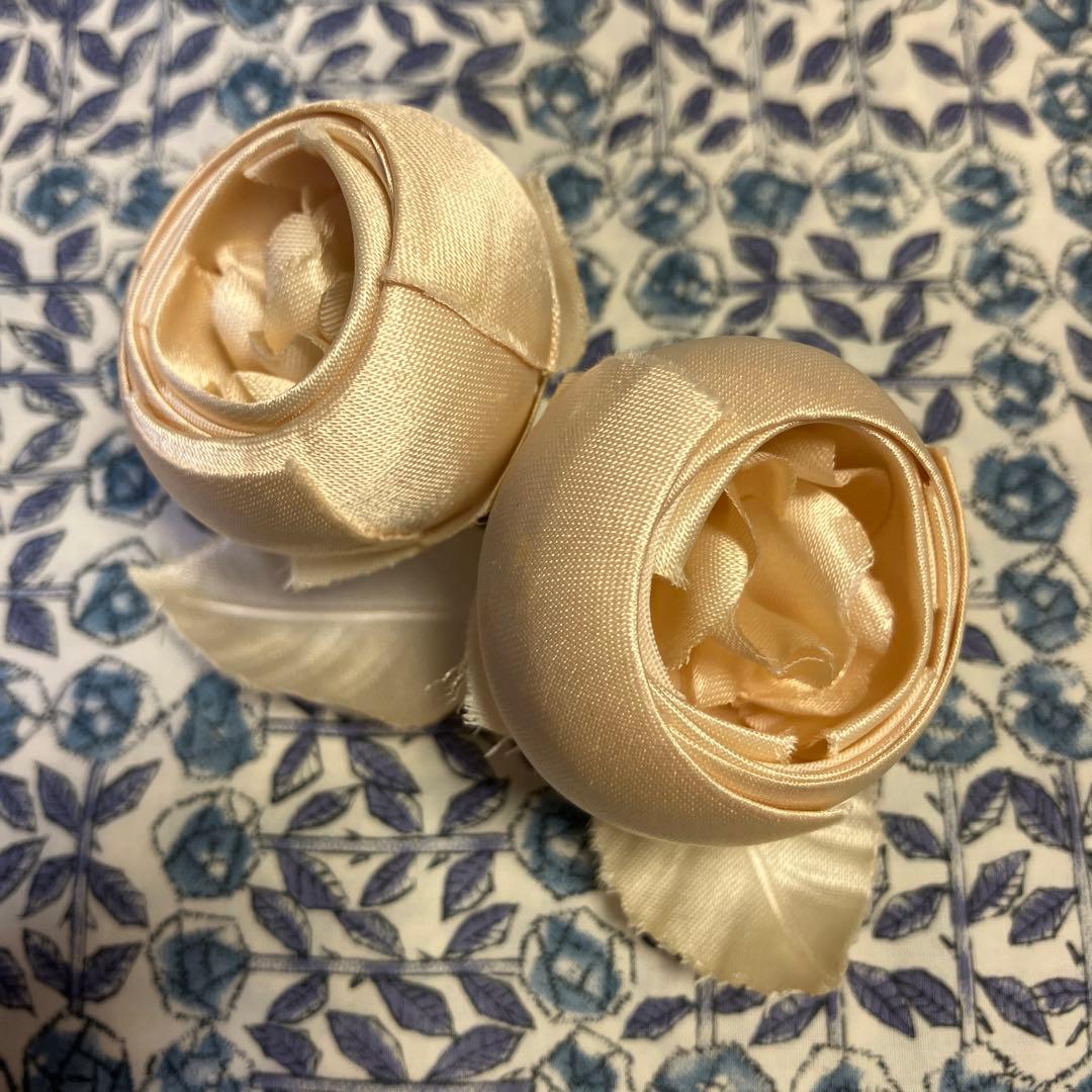 ミナペルホネン tsubomi ブローチ　ベージュ　正規品 箱付き[希少]