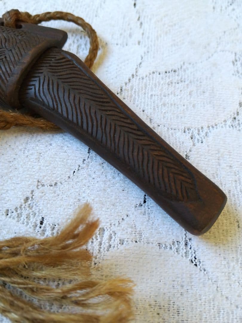 アイヌ マキリ アイヌ彫り 鯨歯下げ 根付け 時代物
