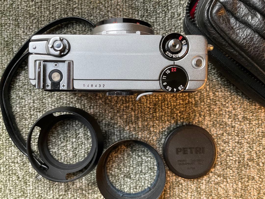 完動機　ペトリPETRI Color 35 フィルムカメラ