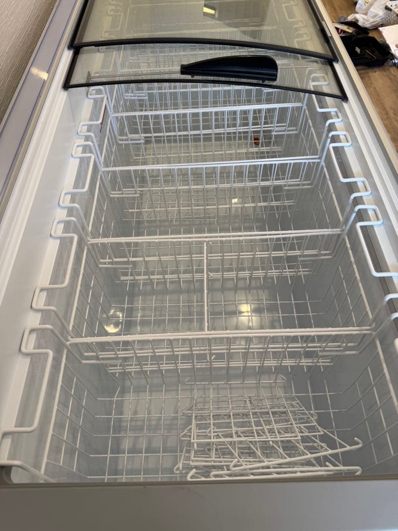 S*R様 冷凍ショーケース JCMCS-405L 冷凍庫 予備カゴ2つ付