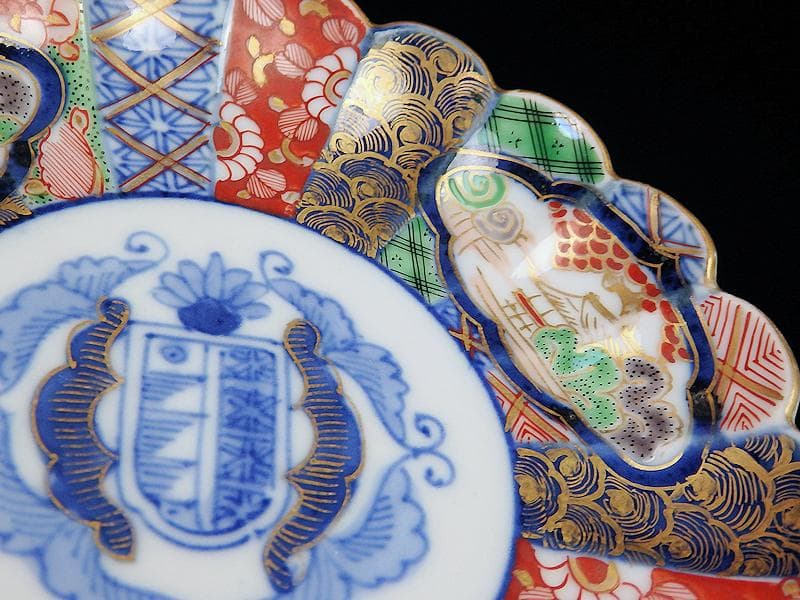 大聖寺伊万里　金襴手　輪花形　紋章の図　５寸皿　D174AS-fbda