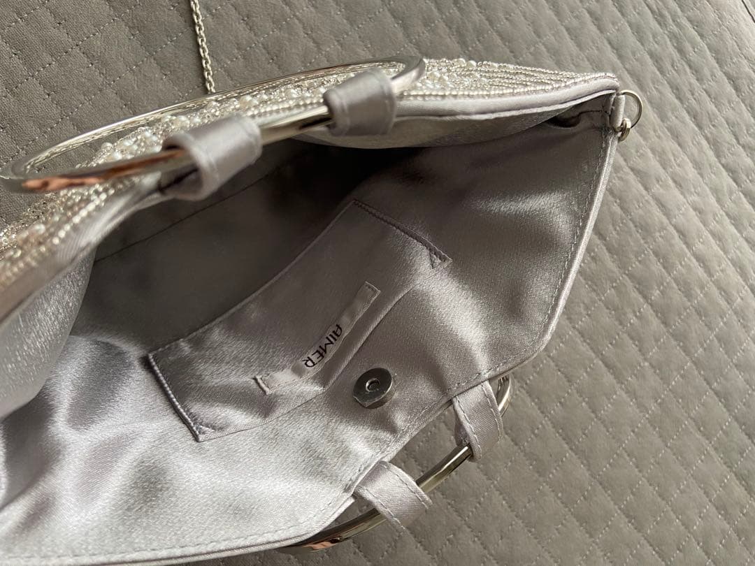 AIMER　エメ　フォーマルバッグ　パーティバッグ　　結婚式　シルバー