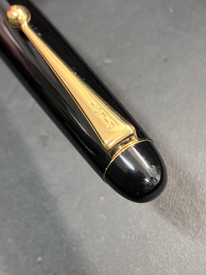PILOT 万年筆 創業67年記念モデル CUSTOM67 14K585 M中字