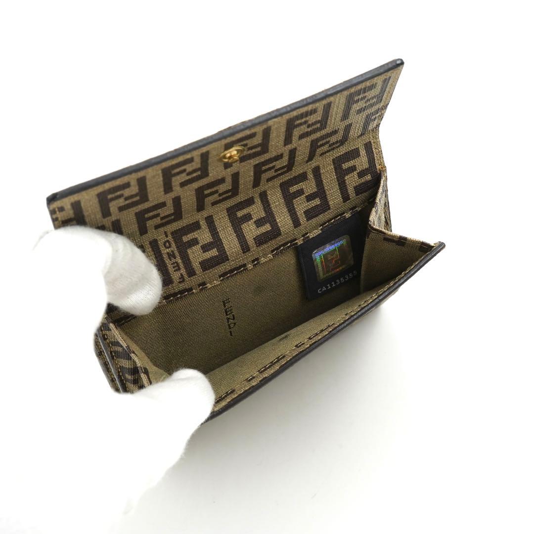 ✨未使用に近い✨　FENDI ミニ財布　ズッカ　FFロゴ 二つ折り　PVCレザー