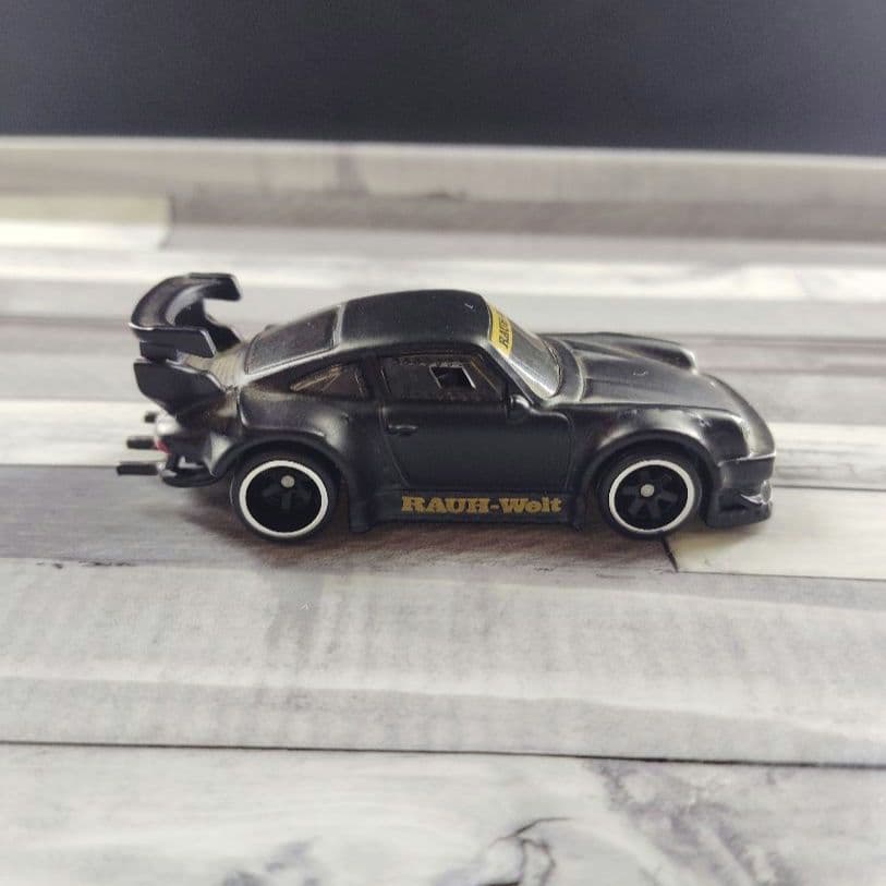 ホットウィール RWB ポルシェ 930 FYN68 Porsche