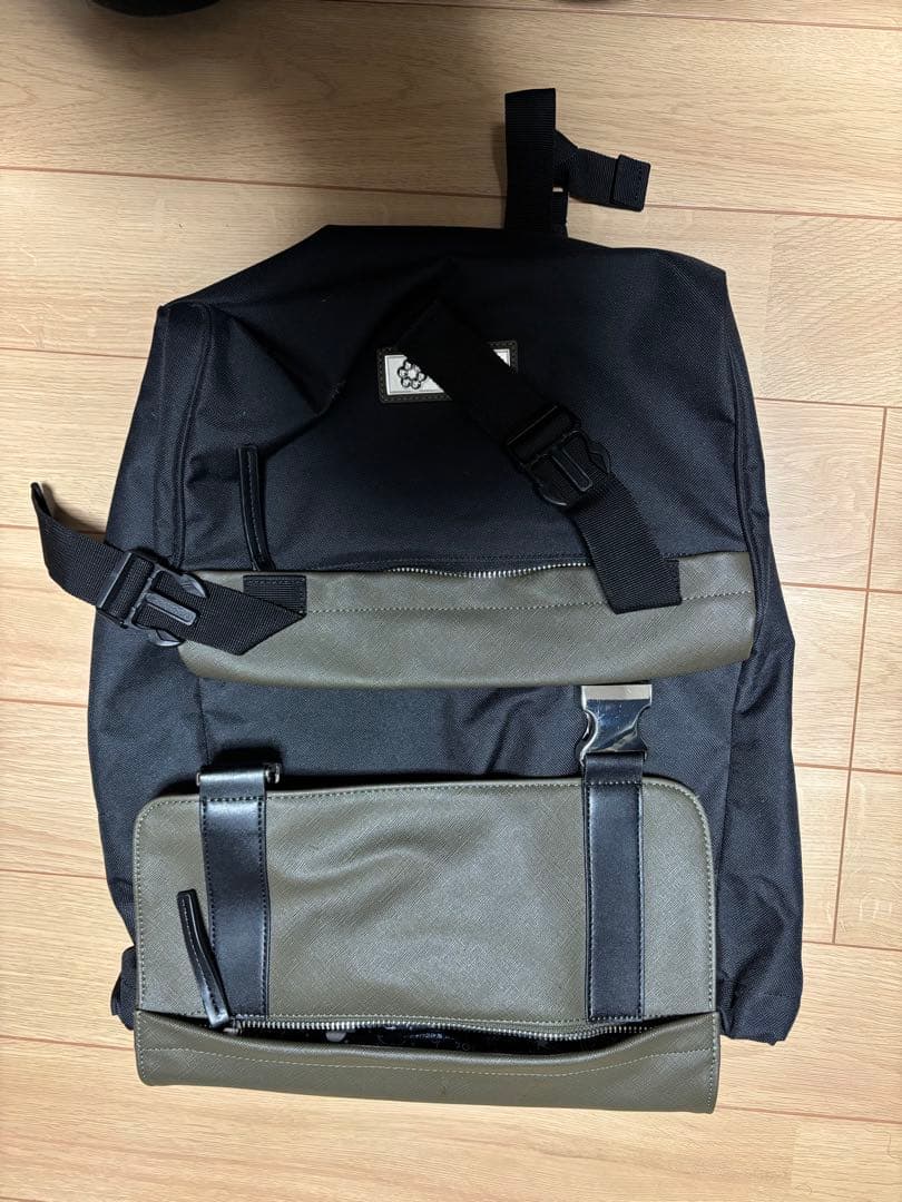 supergroupies 忍野忍モデル バックパック 〈物語〉シリーズ