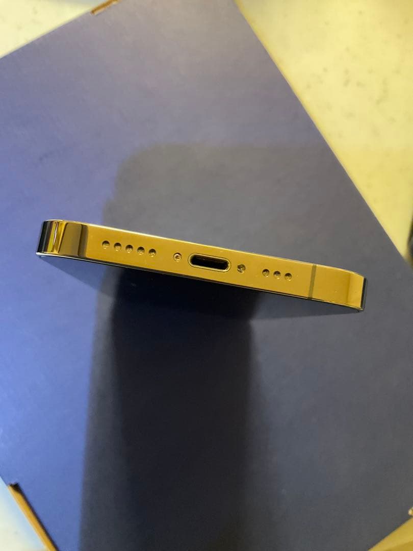 h*u様 Apple iPhone 12 Pro ゴールド