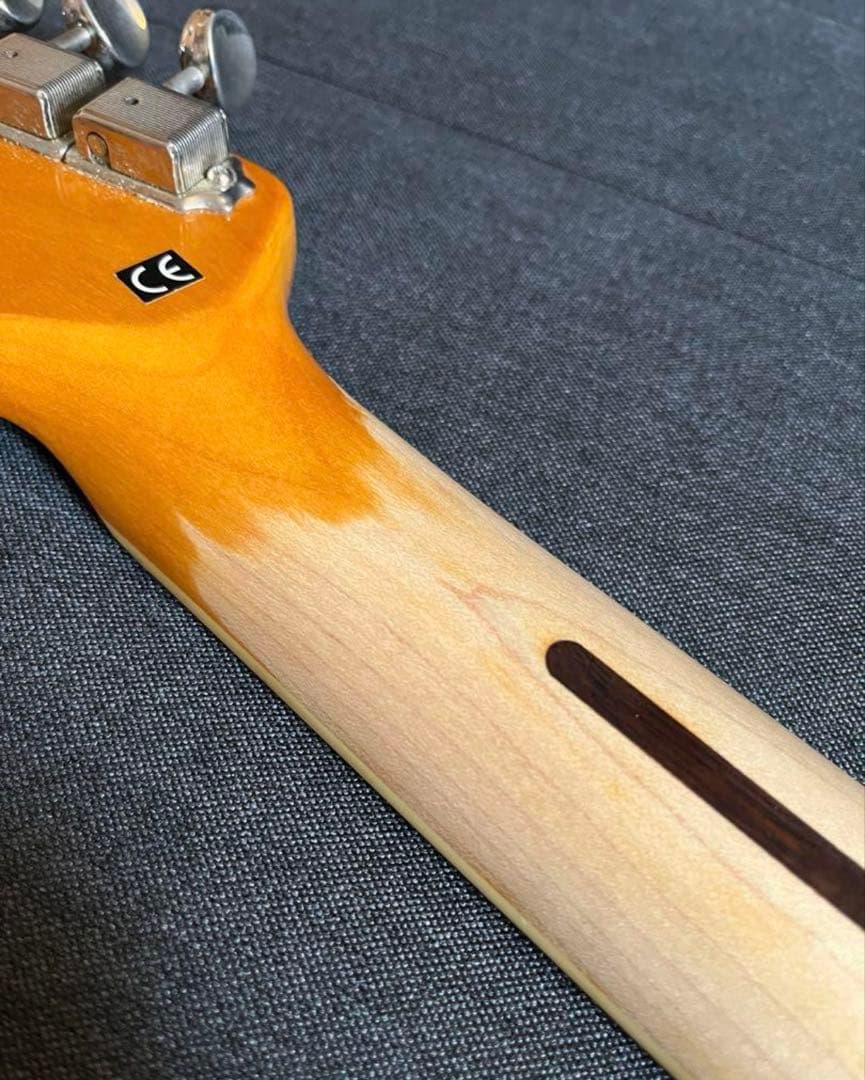 ギター Squier Jaguar Classic Vibe 70s